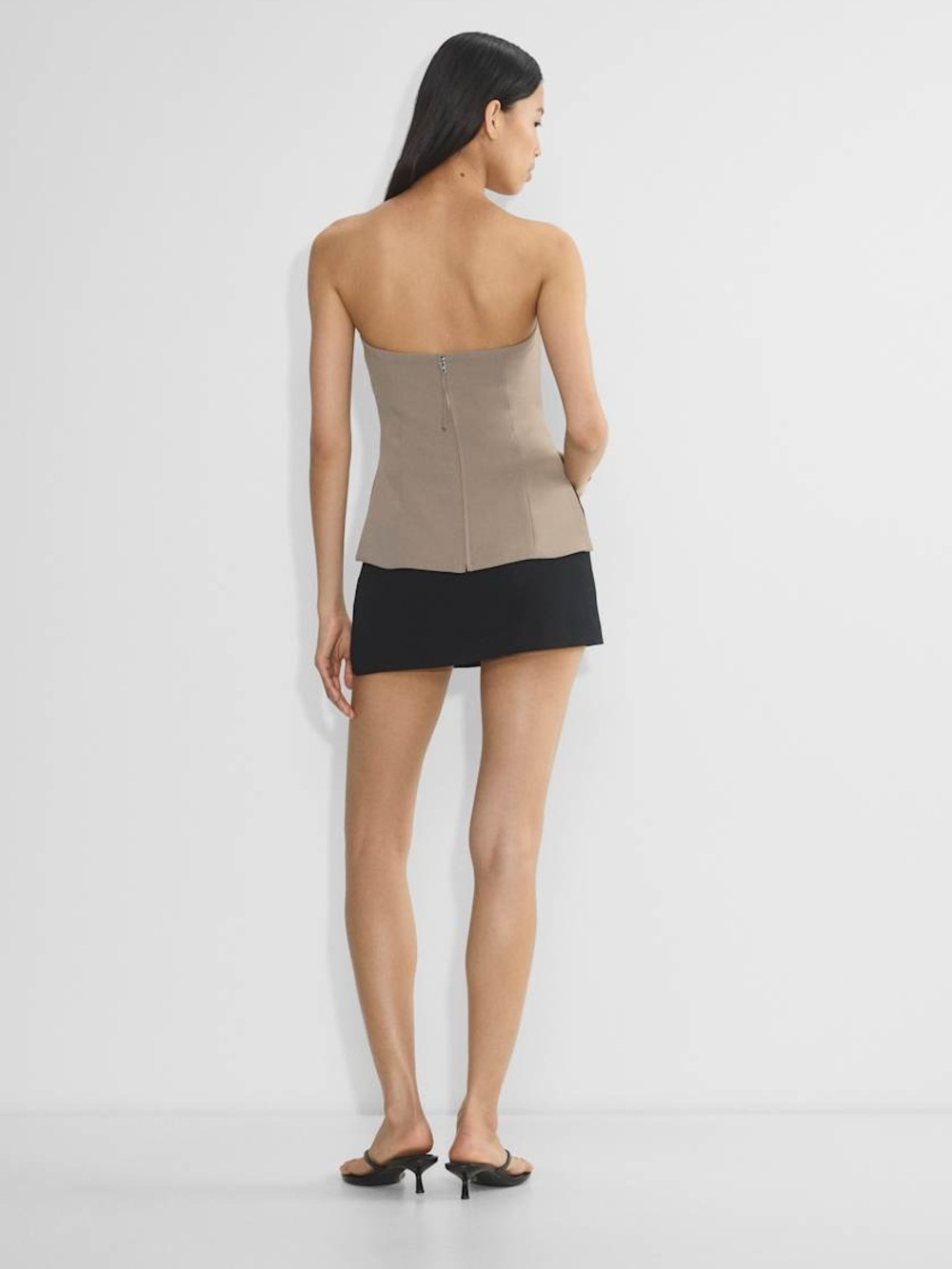 Aritzia posh tube top in the shade Modern Taupe size small - Picture 2 of 8